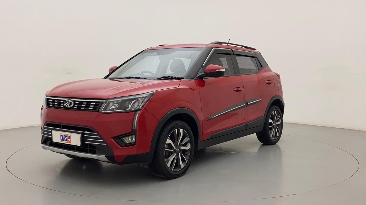 2021 Mahindra XUV300 W8 (O) 1.5 DIESEL, Diesel, Manual, 38,895 km, Left Front Diagonal