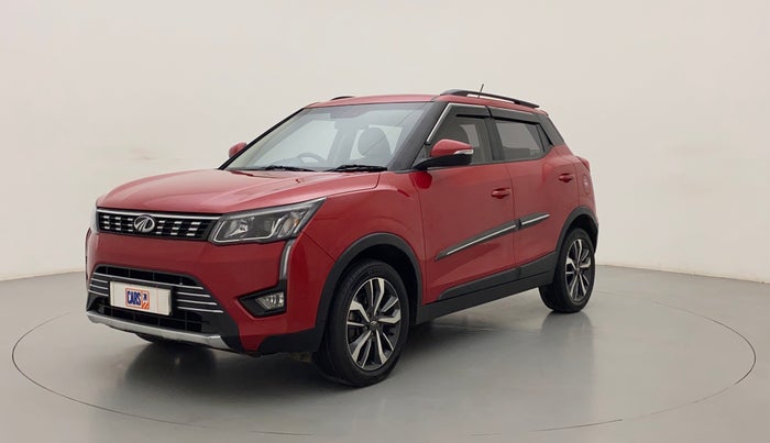 2021 Mahindra XUV300 W8 (O) 1.5 DIESEL, Diesel, Manual, 38,895 km, Left Front Diagonal