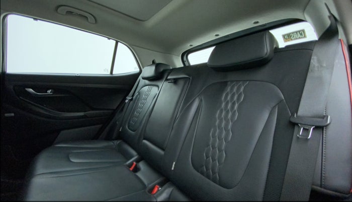 2020 Hyundai Creta SX (O) 1.4 TURBO DCT, Petrol, Automatic, 28,646 km, Right Side Rear Door Cabin
