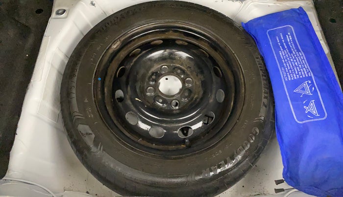 2017 Tata Tiago XT PETROL, Petrol, Manual, 1,05,773 km, Spare Tyre