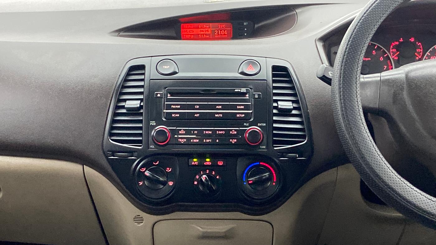 2009 Hyundai i20 MAGNA 1.2 VTVT, Petrol, Manual, 76,348 km, Air Conditioner