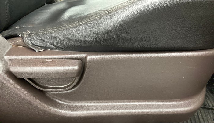 2009 Hyundai i20 MAGNA 1.2 VTVT, Petrol, Manual, 76,348 km, Driver Side Adjustment Panel