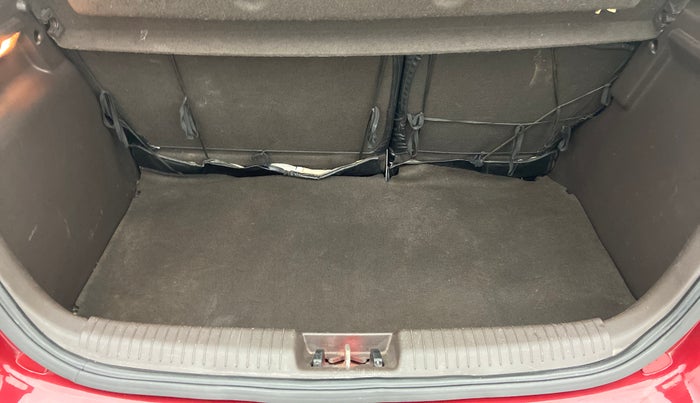 2009 Hyundai i20 MAGNA 1.2 VTVT, Petrol, Manual, 76,348 km, Boot Inside