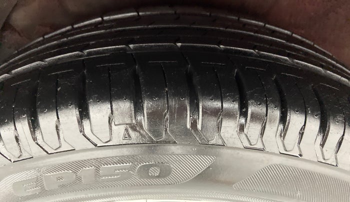 2009 Hyundai i20 MAGNA 1.2 VTVT, Petrol, Manual, 76,348 km, Right Rear Tyre Tread