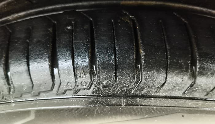 2018 Maruti Dzire ZXI PLUS, Petrol, Manual, 87,095 km, Right Front Tyre Tread