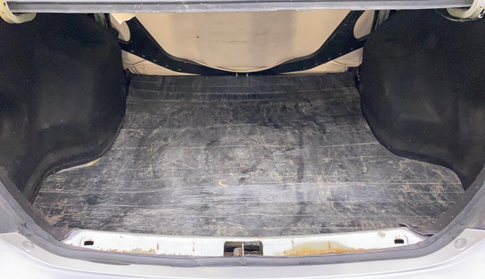 2018 Toyota Etios GX PLATINUM, Petrol, Manual, 71,373 km, Boot Inside