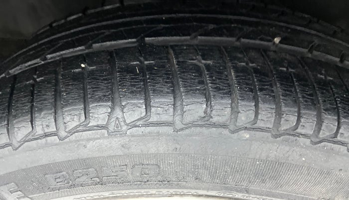 2014 Nissan Micra XV CVT, Petrol, Automatic, 10,768 km, Right Rear Tyre Tread