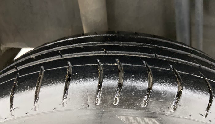 2018 Datsun Redi Go T (O), Petrol, Manual, 90,823 km, Right Rear Tyre Tread