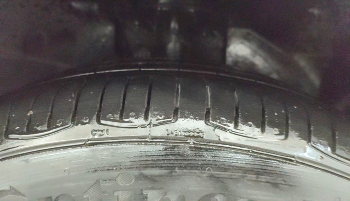 2018 Ford FREESTYLE TITANIUM PLUS 1.2 PETROL, Petrol, Manual, 56,361 km, Right Front Tyre Tread