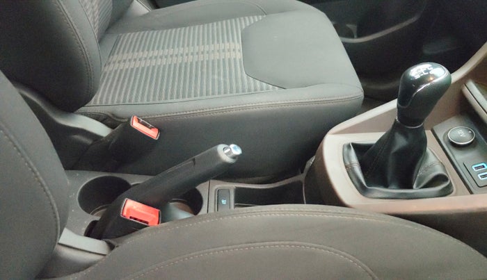 2018 Ford FREESTYLE TITANIUM PLUS 1.2 PETROL, Petrol, Manual, 56,361 km, Gear Lever