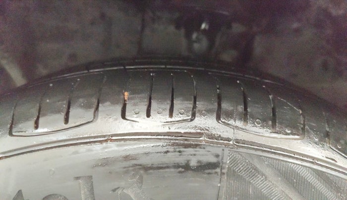 2018 Ford FREESTYLE TITANIUM PLUS 1.2 PETROL, Petrol, Manual, 56,361 km, Left Front Tyre Tread