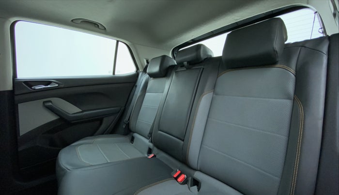 2021 Skoda KUSHAQ STYLE 1.0TSI AT, Petrol, Automatic, 14,897 km, Right Side Rear Door Cabin