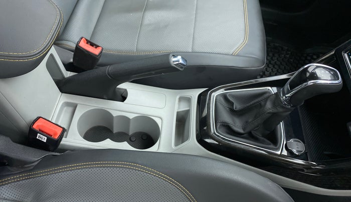2021 Skoda KUSHAQ STYLE 1.0TSI AT, Petrol, Automatic, 14,897 km, Gear Lever