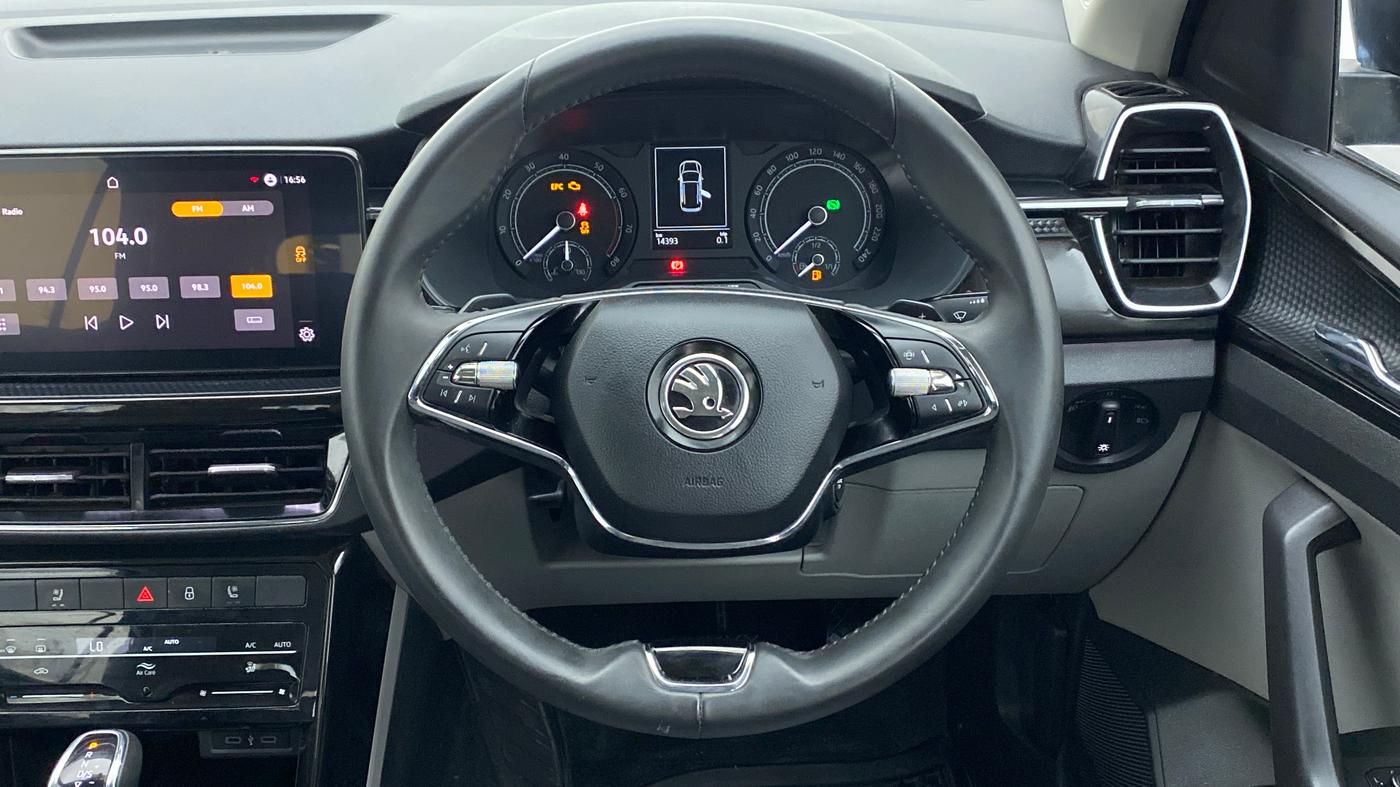 2021 Skoda KUSHAQ STYLE 1.0TSI AT, Petrol, Automatic, 14,897 km, Steering Wheel Close Up