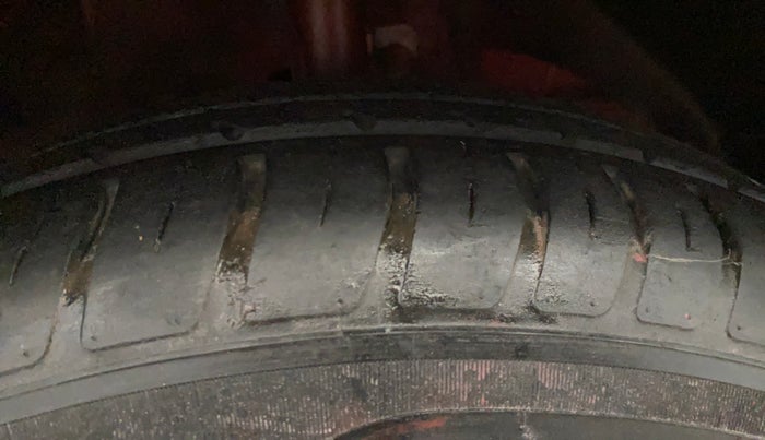 2018 Maruti Swift VXI, Petrol, Manual, 57,413 km, Right Front Tyre Tread