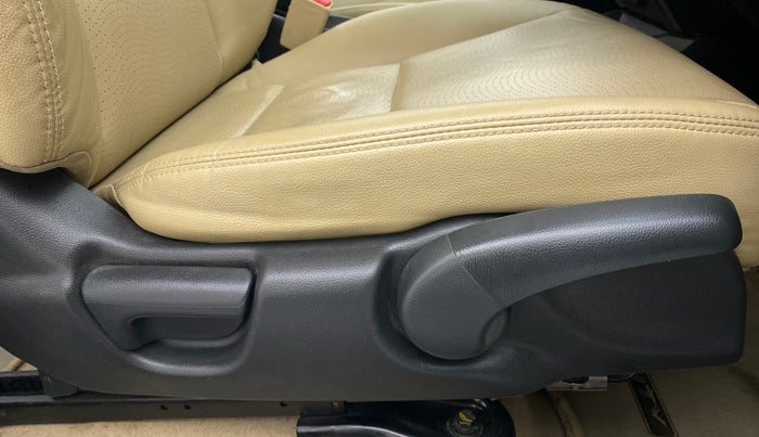 2015 Honda City VX CVT PETROL, Petrol, Automatic, 94,529 km, Driver Side Adjustment Panel