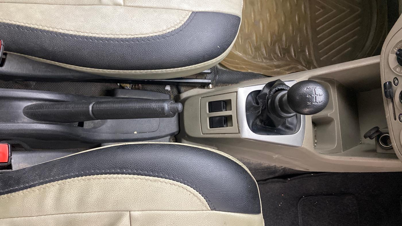 2015 Maruti Alto K10 VXI, Petrol, Manual, 76,050 km, Gear Lever