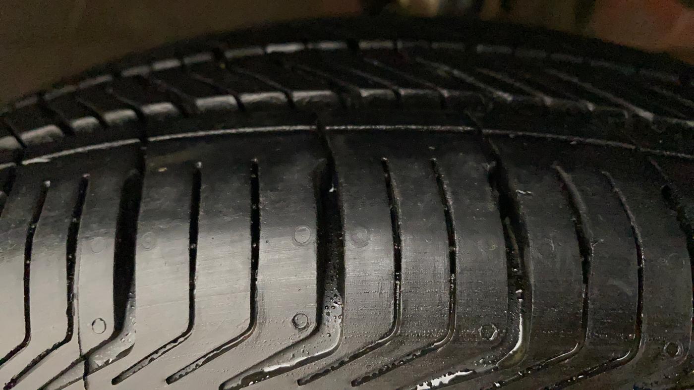 2021 Maruti Swift VXI, Petrol, Manual, 73,045 km, Right Front Tyre Tread