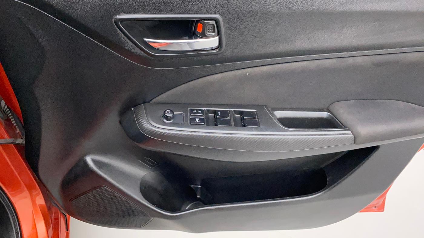 2021 Maruti Swift VXI, Petrol, Manual, 73,045 km, Driver Side Door Panels Control