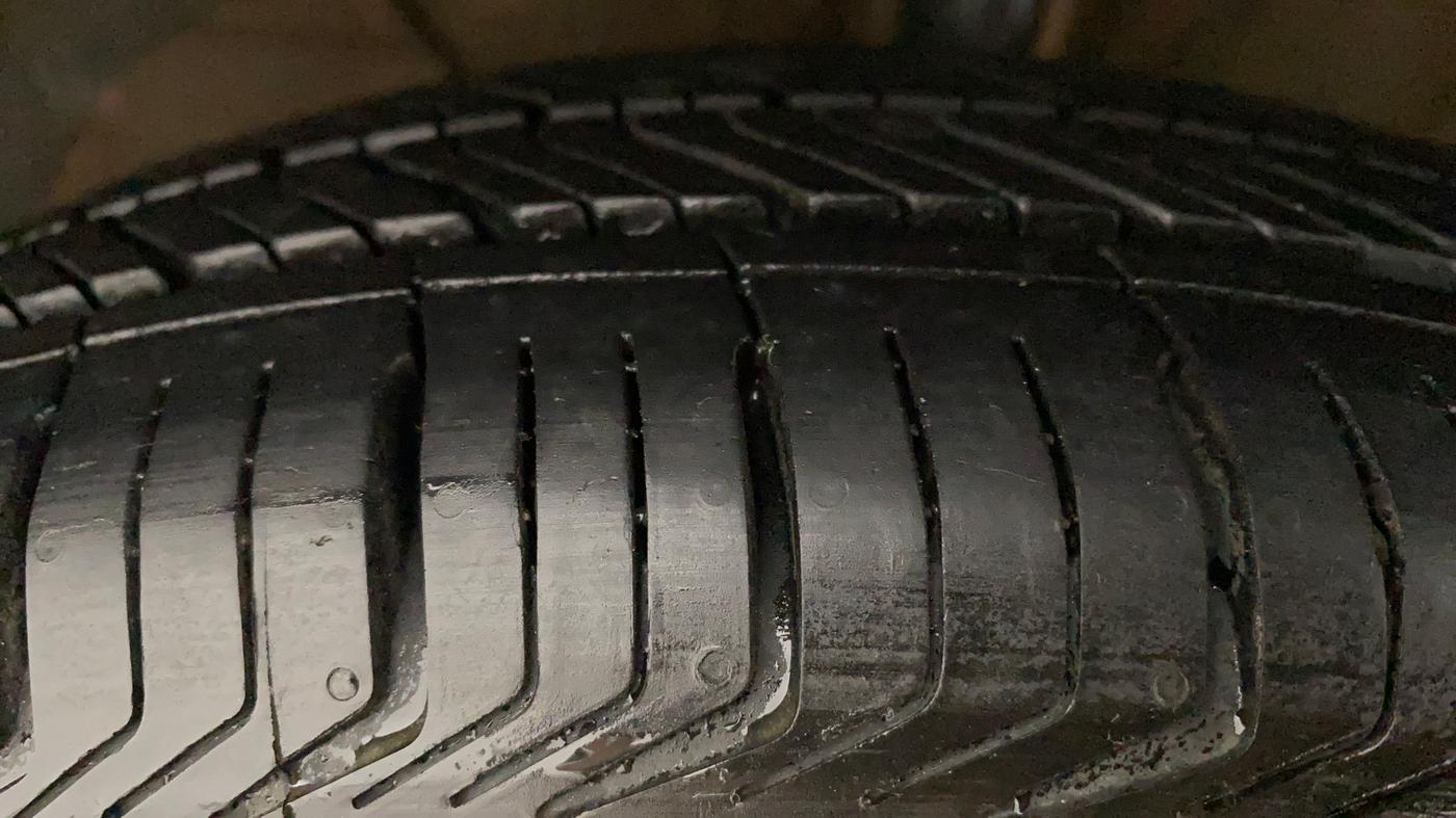 2021 Maruti Swift VXI, Petrol, Manual, 73,045 km, Left Front Tyre Tread