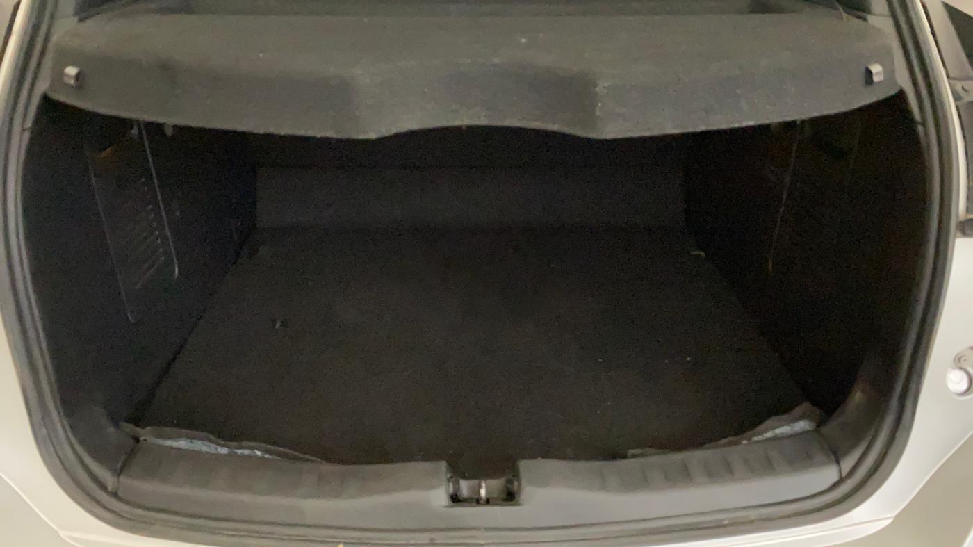 2019 Nissan Kicks XL 1.5, Petrol, Manual, 81,189 km, Boot Inside