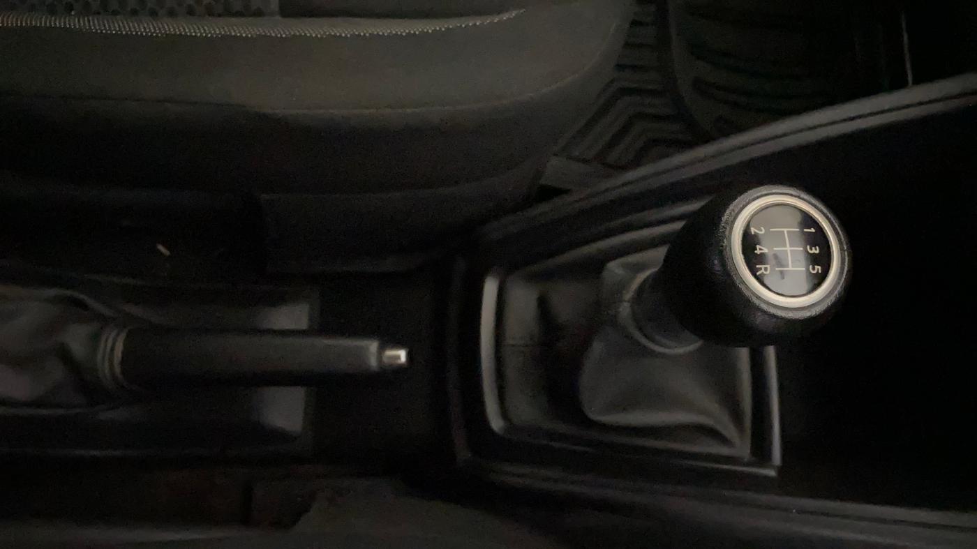 2019 Nissan Kicks XL 1.5, Petrol, Manual, 81,189 km, Gear Lever