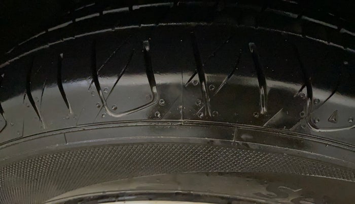 2019 Nissan Kicks XL 1.5, Petrol, Manual, 81,189 km, Left Front Tyre Tread