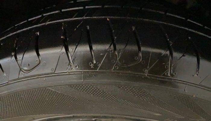 2019 Nissan Kicks XL 1.5, Petrol, Manual, 81,189 km, Right Front Tyre Tread