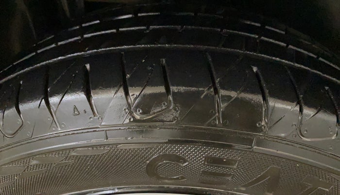 2019 Nissan Kicks XL 1.5, Petrol, Manual, 81,189 km, Right Rear Tyre Tread