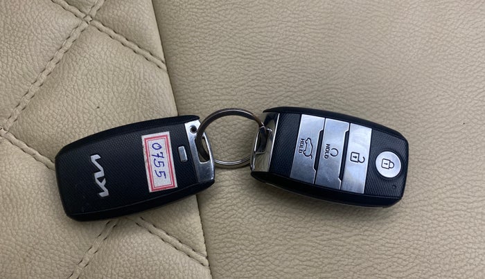 2021 KIA SONET HTX 1.0 IMT, Petrol, Manual, 42,116 km, Key Close Up