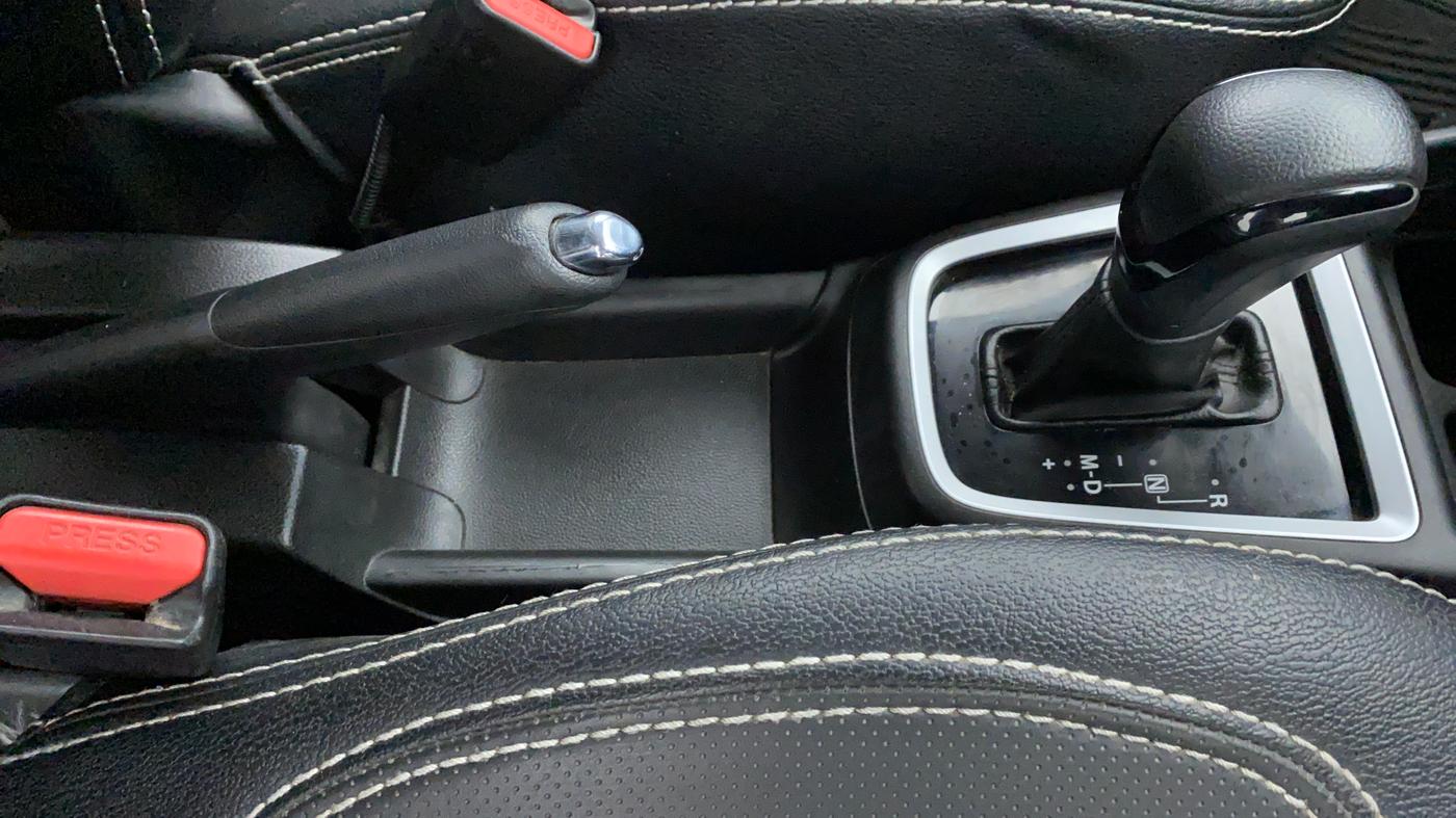 2019 Maruti Swift ZDI plus AMT, Diesel, Automatic, 66,979 km, Gear Lever