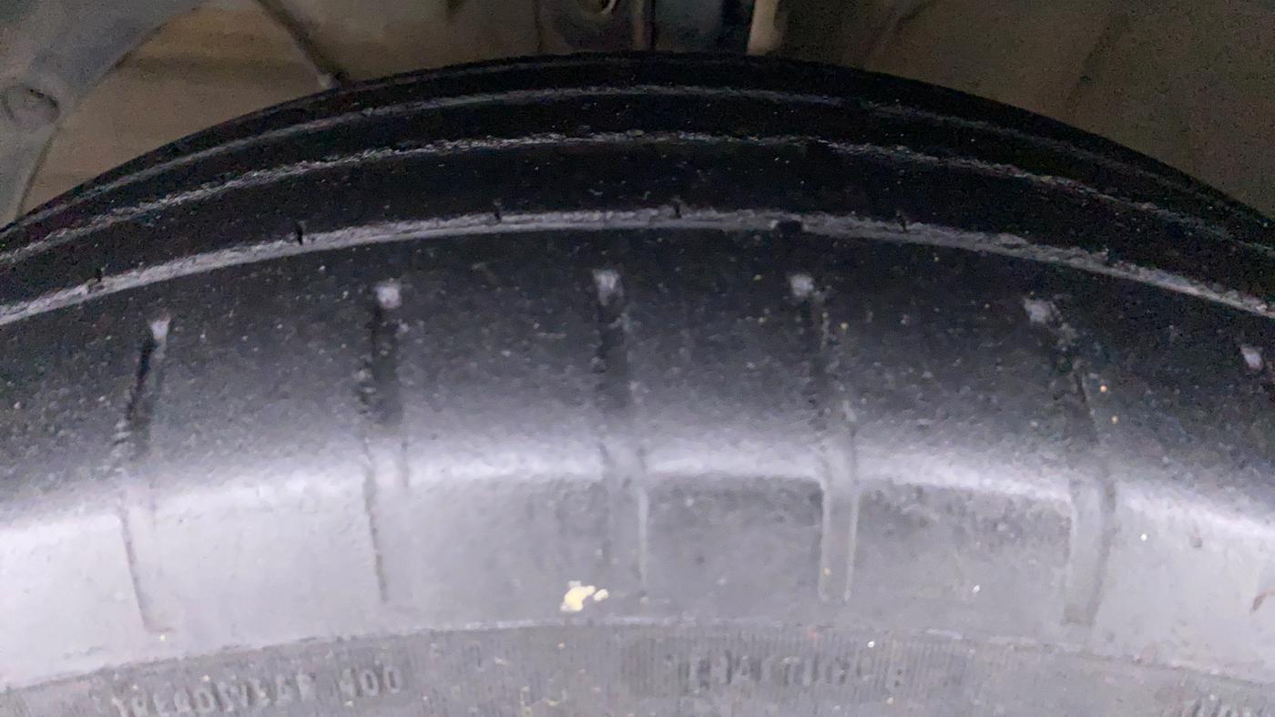 2019 Maruti Swift ZDI plus AMT, Diesel, Automatic, 66,979 km, Left Front Tyre Tread