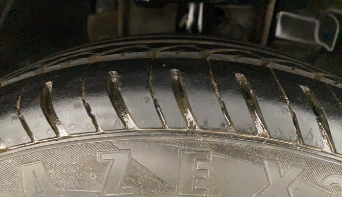 2017 Tata Tiago XT PETROL, Petrol, Manual, 61,022 km, Right Front Tyre Tread