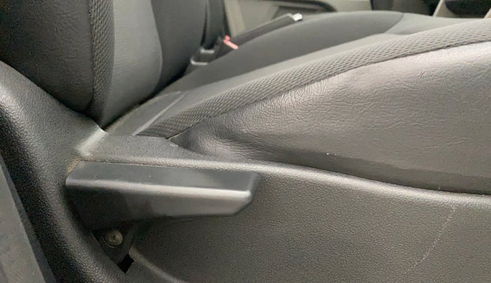 2017 Tata Tiago XT PETROL, Petrol, Manual, 61,022 km, Driver Side Adjustment Panel