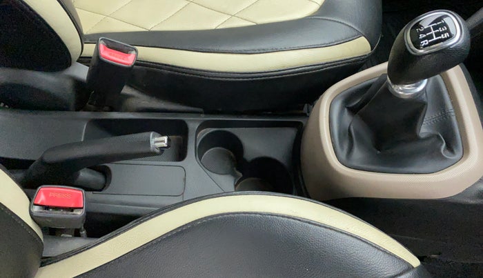 2015 Hyundai Grand i10 SPORTZ 1.2 KAPPA VTVT, Petrol, Manual, 75,390 km, Gear Lever