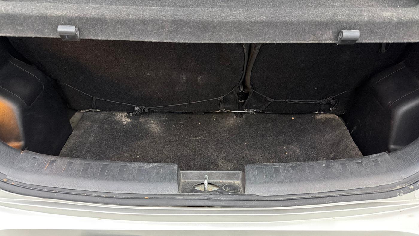 2015 Maruti Swift ZXI, Petrol, Manual, 67,814 km, Boot Inside