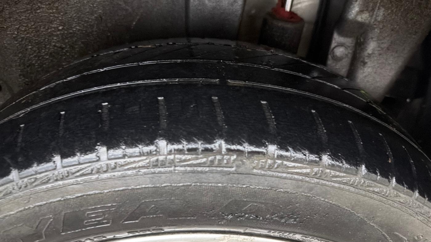 2015 Maruti Swift ZXI, Petrol, Manual, 67,814 km, Left Rear Tyre Tread