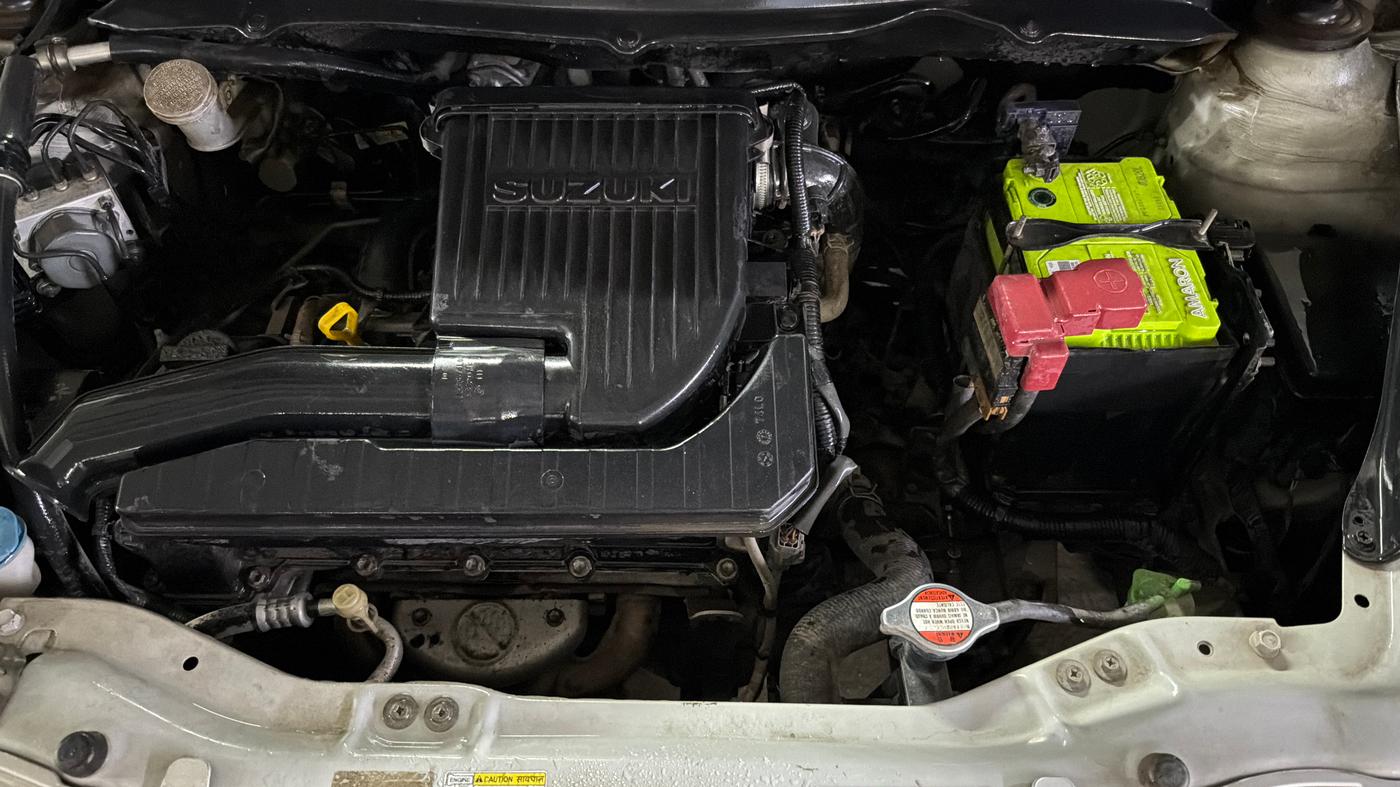 2015 Maruti Swift ZXI, Petrol, Manual, 67,814 km, Engine View