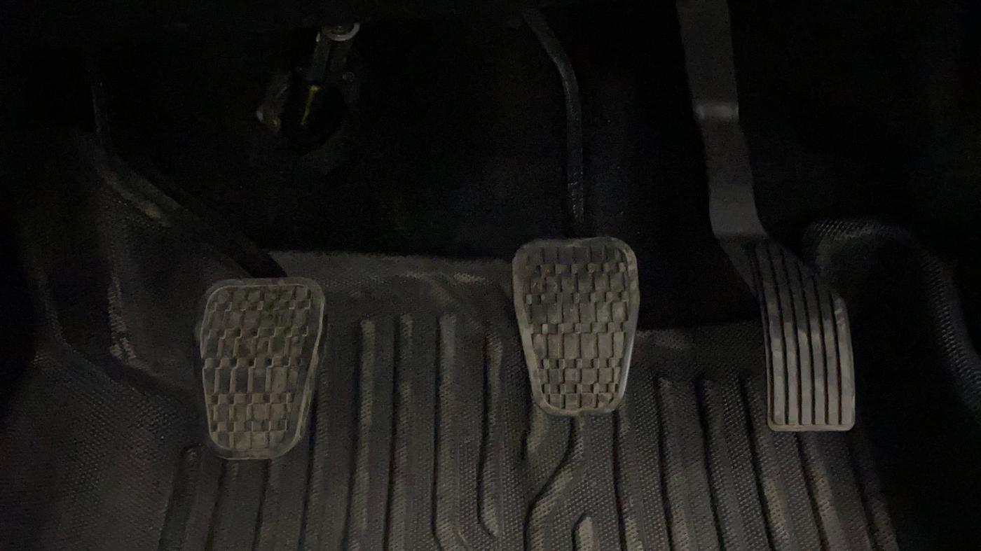 2022 Tata NEXON XM PLUS SUNROOF PETROL, Petrol, Manual, 5,661 km, Pedals
