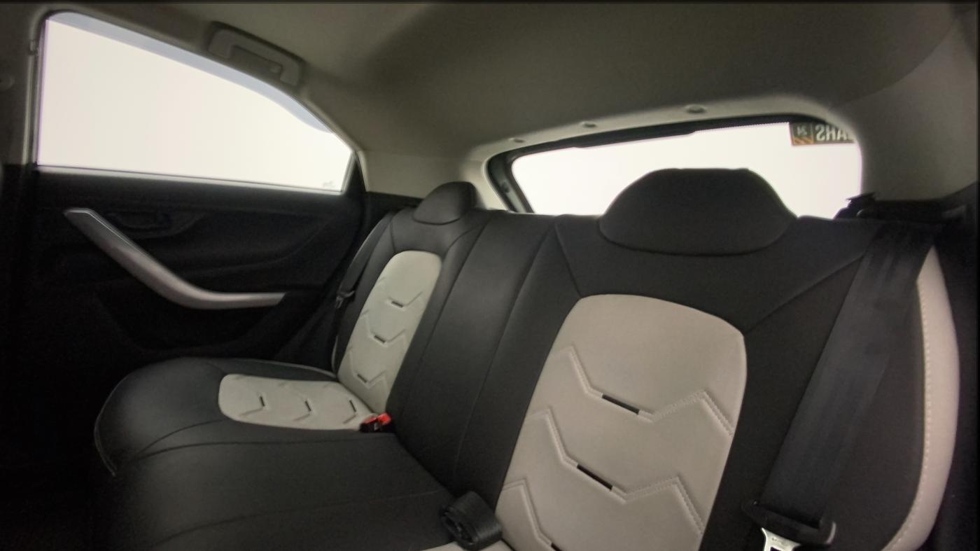 2022 Tata NEXON XM PLUS SUNROOF PETROL, Petrol, Manual, 5,661 km, Right Side Rear Door Cabin