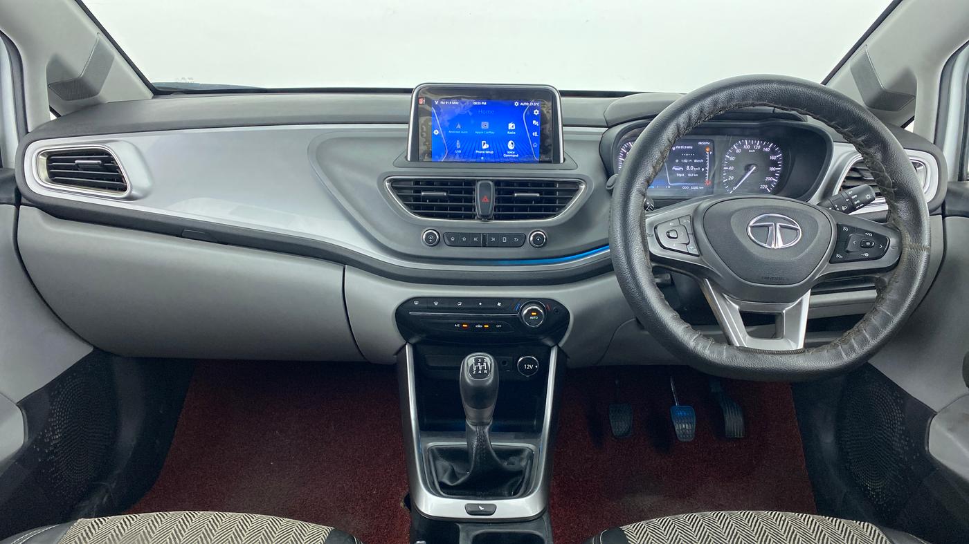 2020 Tata ALTROZ XZ PETROL, Petrol, Manual, 32,282 km, Dashboard