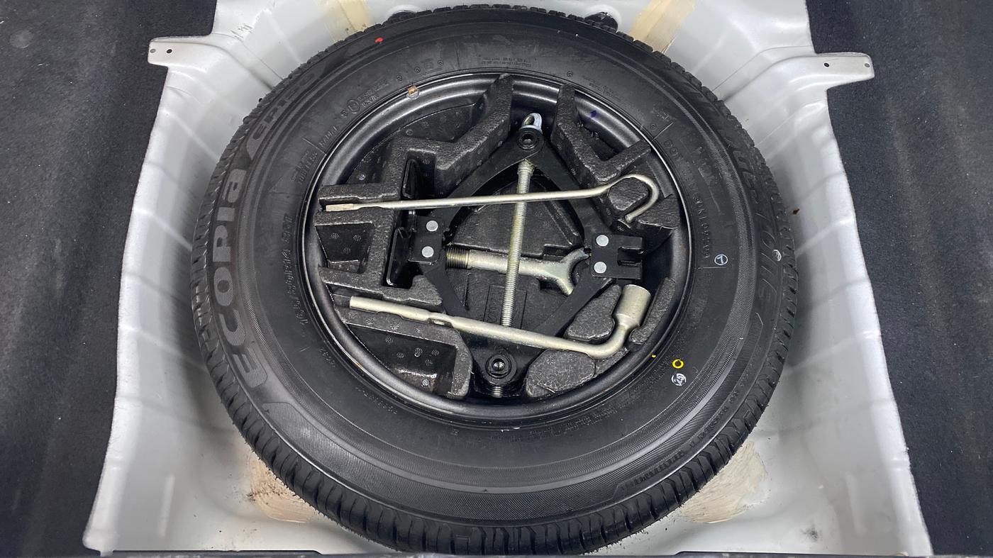 2020 Tata ALTROZ XZ PETROL, Petrol, Manual, 32,282 km, Spare Tyre