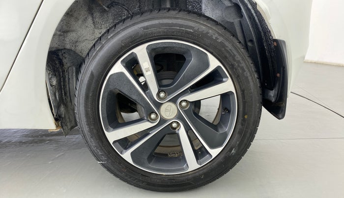 2020 Tata ALTROZ XZ PETROL, Petrol, Manual, 32,282 km, Left Rear Wheel