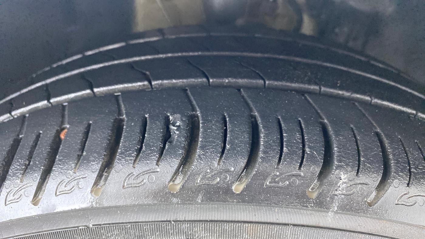 2020 Tata ALTROZ XZ PETROL, Petrol, Manual, 32,282 km, Right Rear Tyre Tread