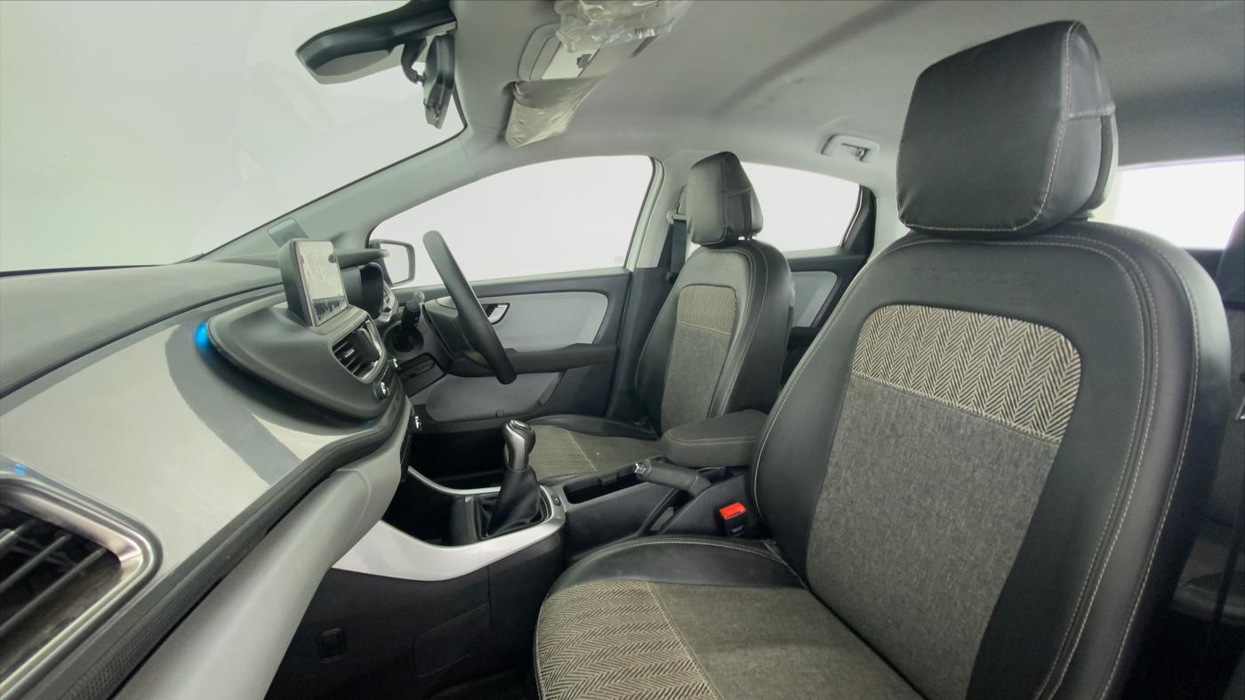 2020 Tata ALTROZ XZ PETROL, Petrol, Manual, 32,282 km, Right Side Front Door Cabin