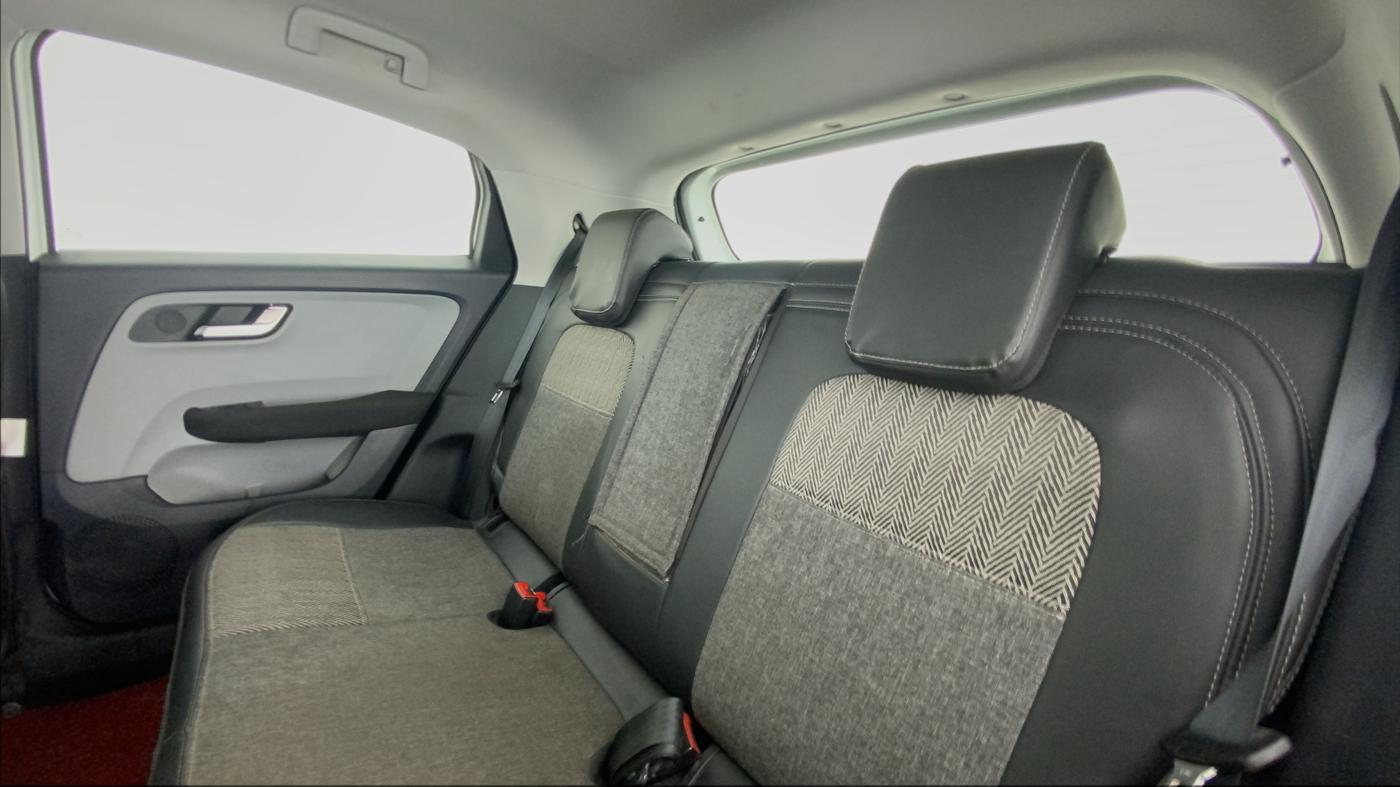 2020 Tata ALTROZ XZ PETROL, Petrol, Manual, 32,282 km, Right Side Rear Door Cabin