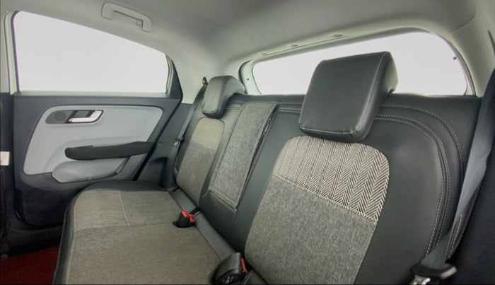 2020 Tata ALTROZ XZ PETROL, Petrol, Manual, 32,282 km, Right Side Rear Door Cabin