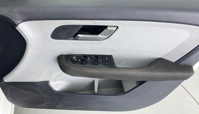 2020 Tata ALTROZ XZ PETROL, Petrol, Manual, 32,282 km, Driver Side Door Panels Control