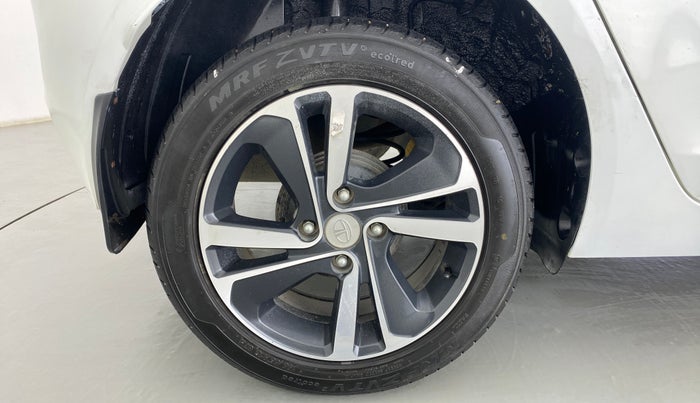 2020 Tata ALTROZ XZ PETROL, Petrol, Manual, 32,282 km, Right Rear Wheel