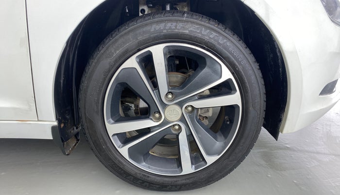 2020 Tata ALTROZ XZ PETROL, Petrol, Manual, 32,282 km, Right Front Wheel